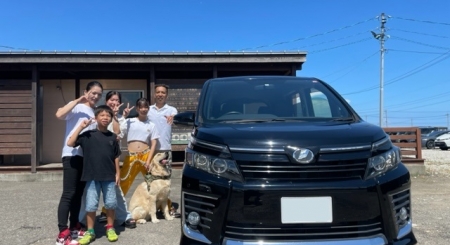 富山県高岡市　H様にヴォクシー納車です!